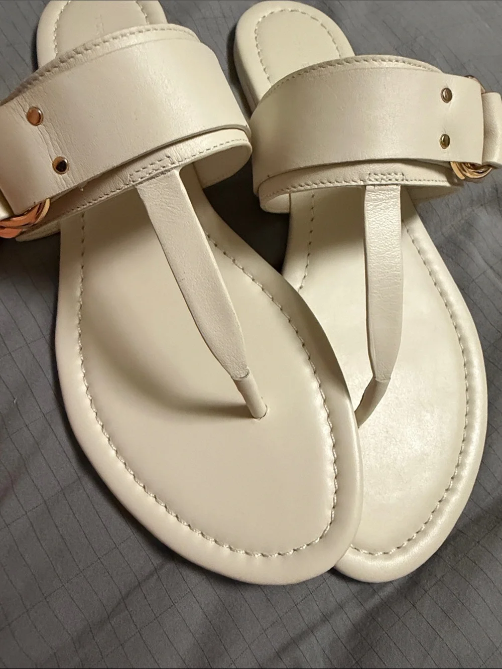 Tory Burch women’s Cream Buckle Thong Slide Sandals size 11 NEW no tags